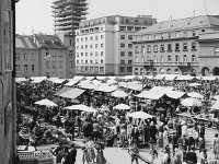 Dolac 1957.-1958. godine, pogled na Ilički neboder u gradnji